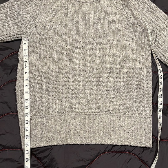 Banana Republic Heritage Sweater - Picture 11 of 13
